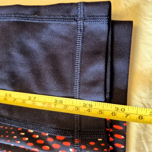 Under Armour Black and Red Leggings - Picture 5 of 7